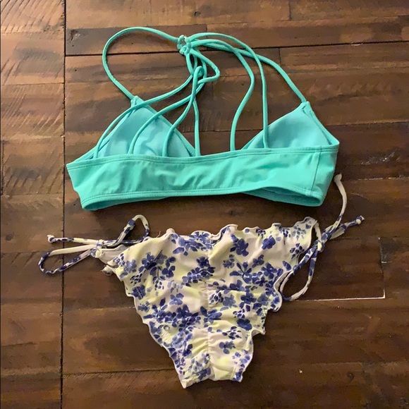 Two piece Bikini Set - Picture 4 of 4